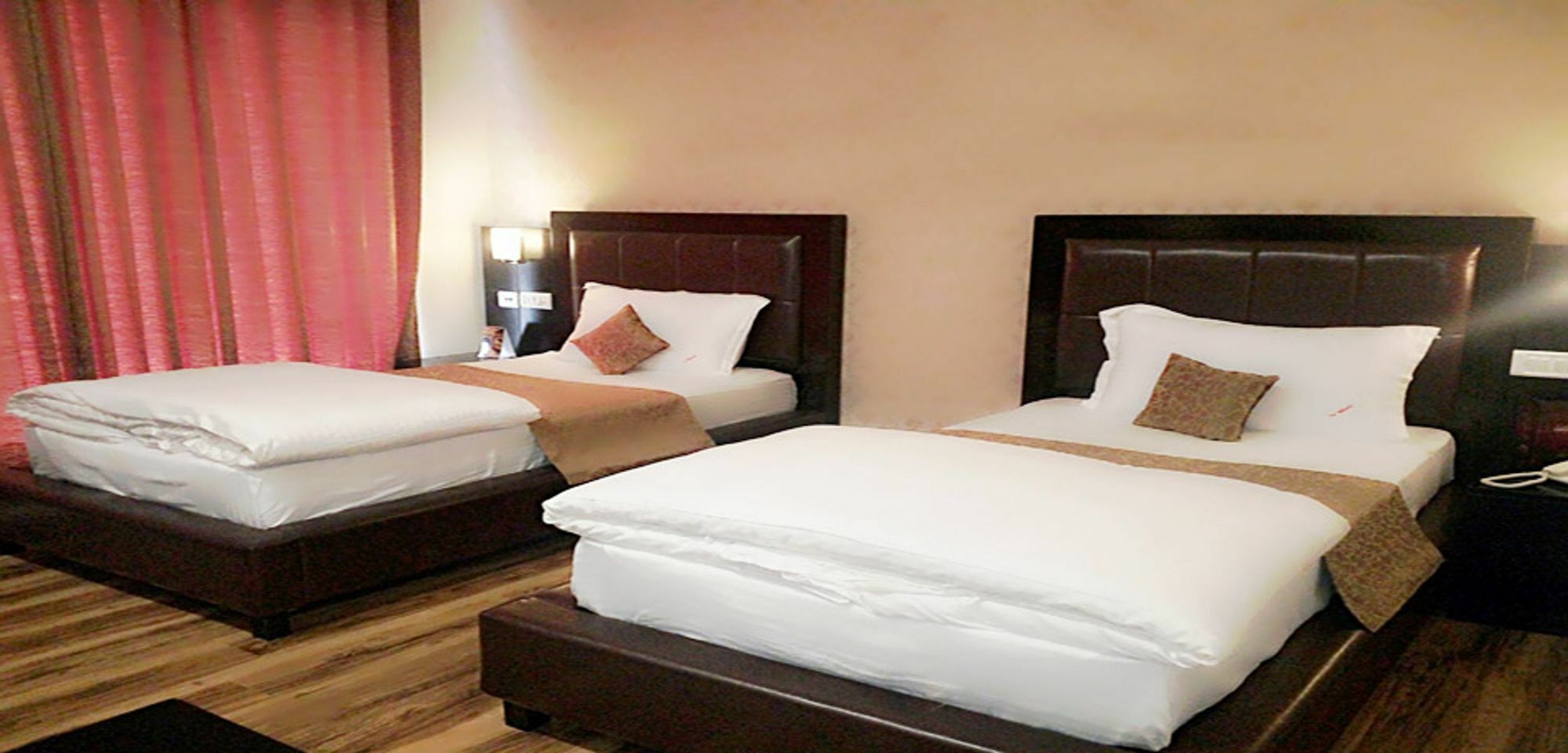 The Vaikunth Hotel Dharamszala Kültér fotó